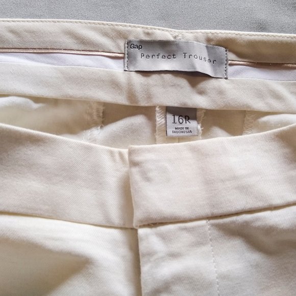 Cream color pants - Picture 2 of 3